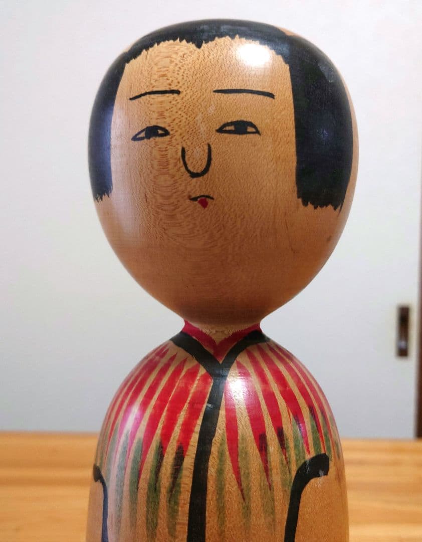 人間国宝小椋久太郎の伝統のこけし