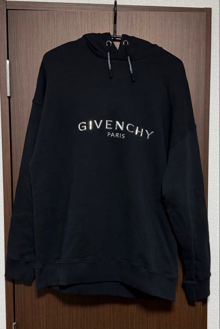 未使用品　GIVENCHY ブラック パーカー フード付き