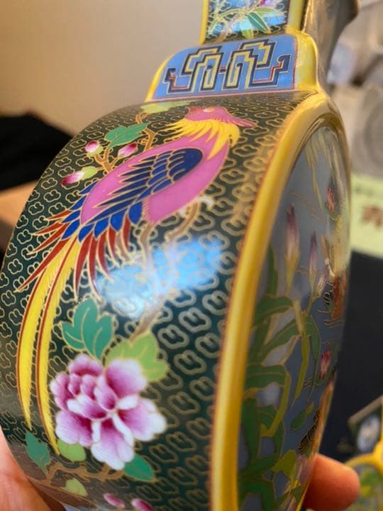 乾隆年製款、花鳥花紋扁瓶一对、二つ、箱付き