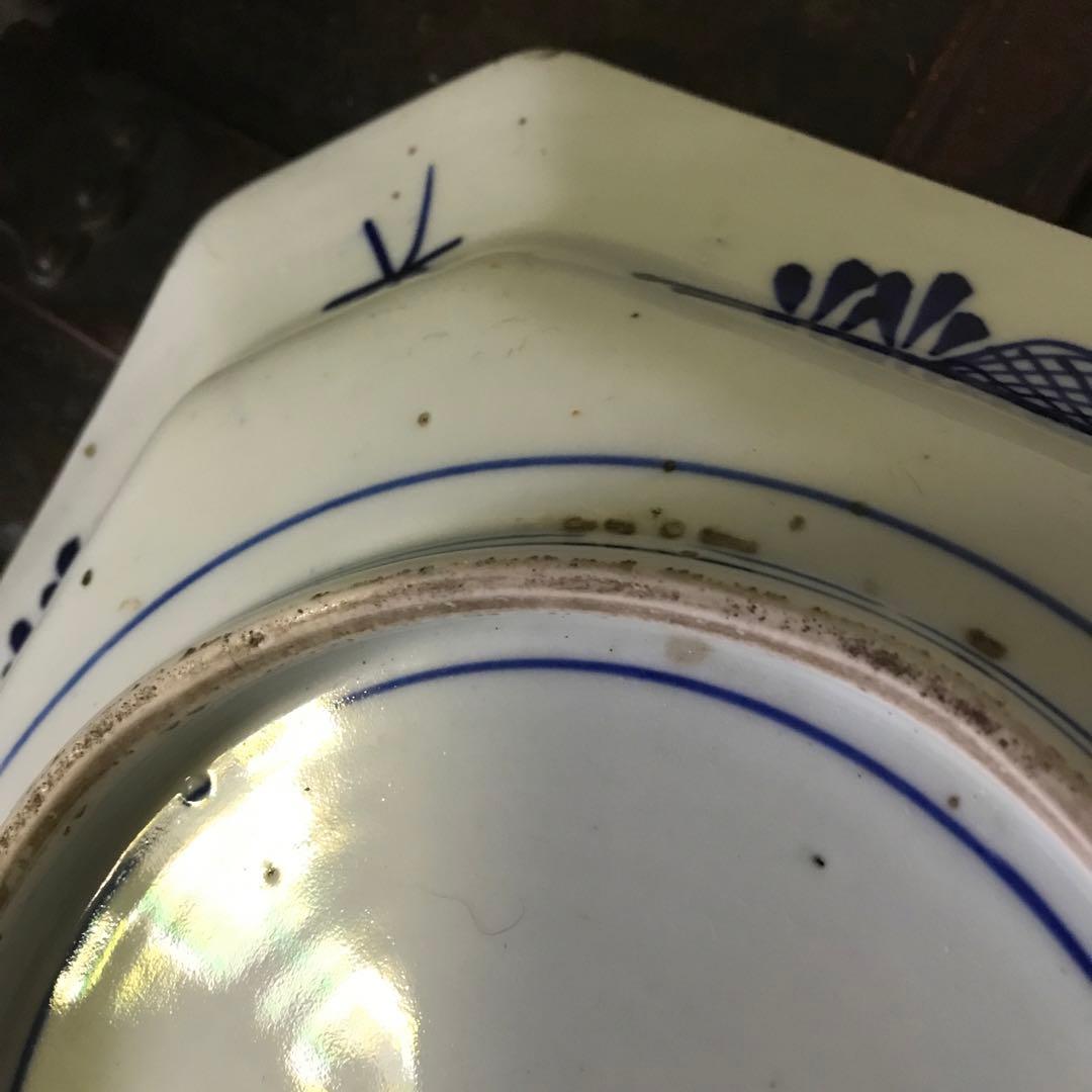 美品　古伊万里焼　染付け　角皿　山水図　飾り絵皿　年代物　藍の色合いが美しい