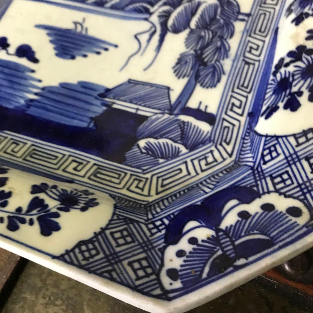 美品　古伊万里焼　染付け　角皿　山水図　飾り絵皿　年代物　藍の色合いが美しい