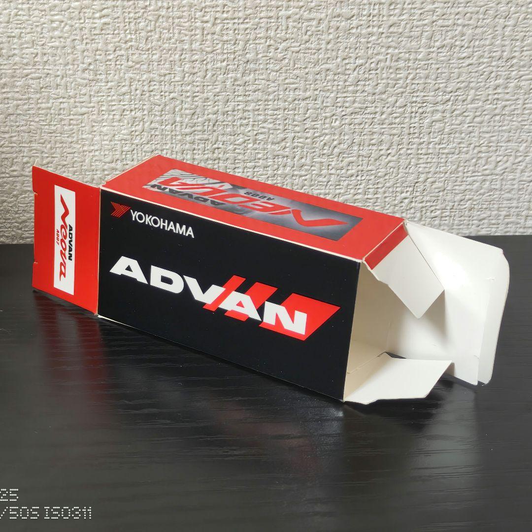 TOMICA　トミカ　フェラーリ512BB　アドバンカラー