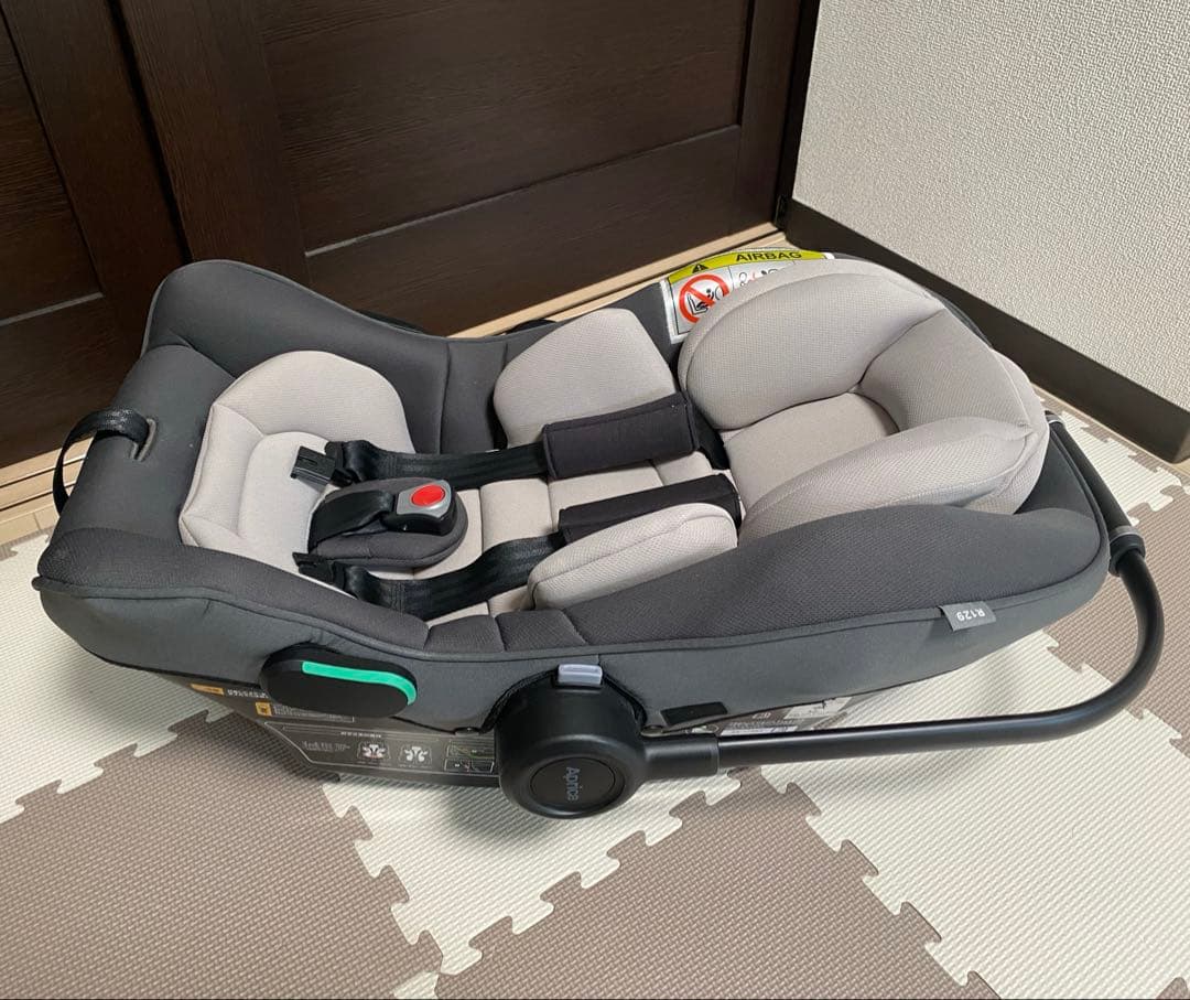 Apricaチャイルドシート エアキャリー AB