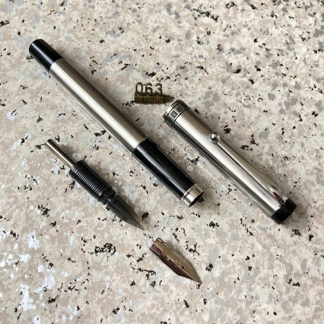 #063 オーバーホール済み 万年筆 プラチナ 蝕刻 18k WG