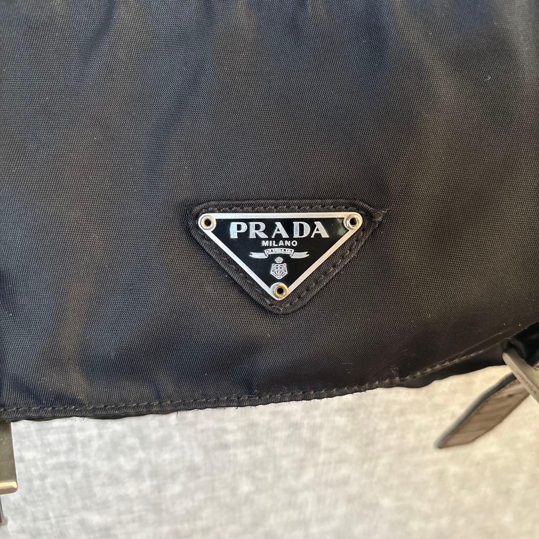 PRADA ブラック ショルダーバッグ　ロゴ　正規品
