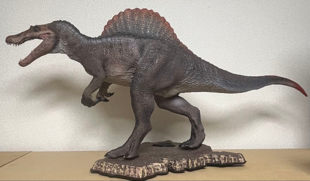 ジュラシック・パーク　スピノサウルス　プライムコレクタブルフィギュア