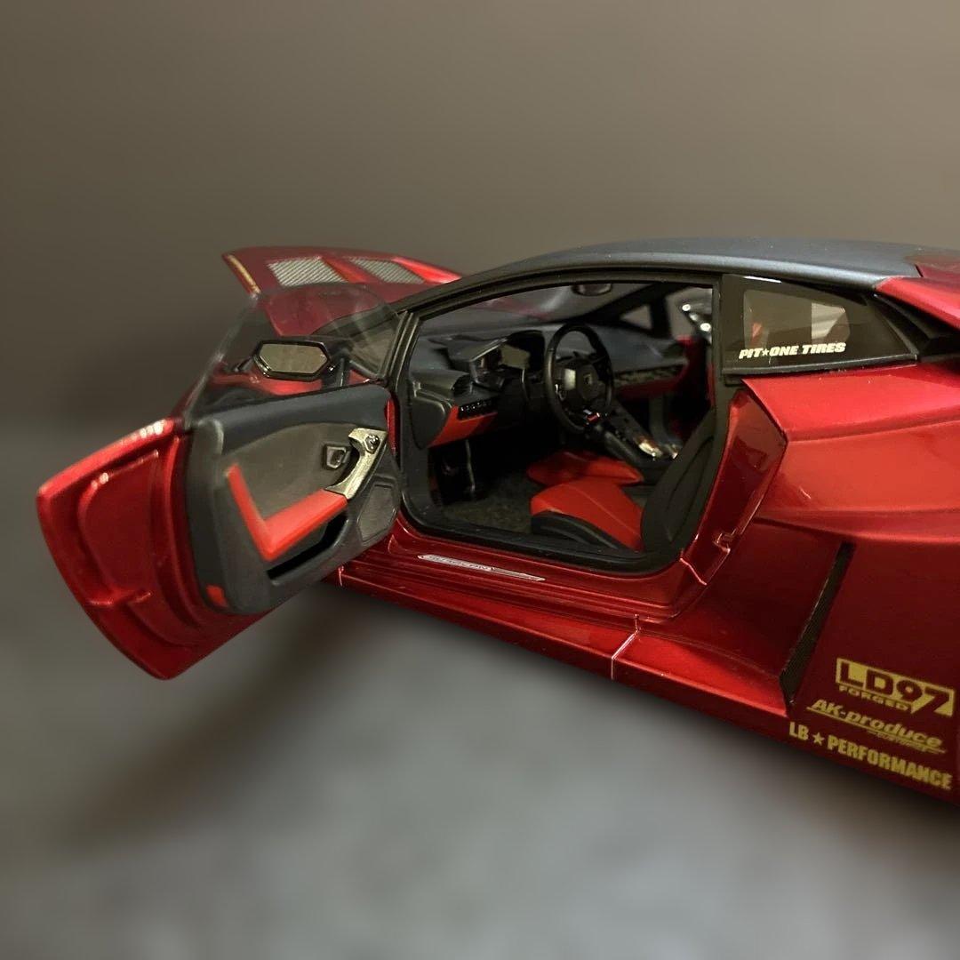 027 ランボルギーニ ウラカン リバティウォーク仕様1/18スケール ミニカー