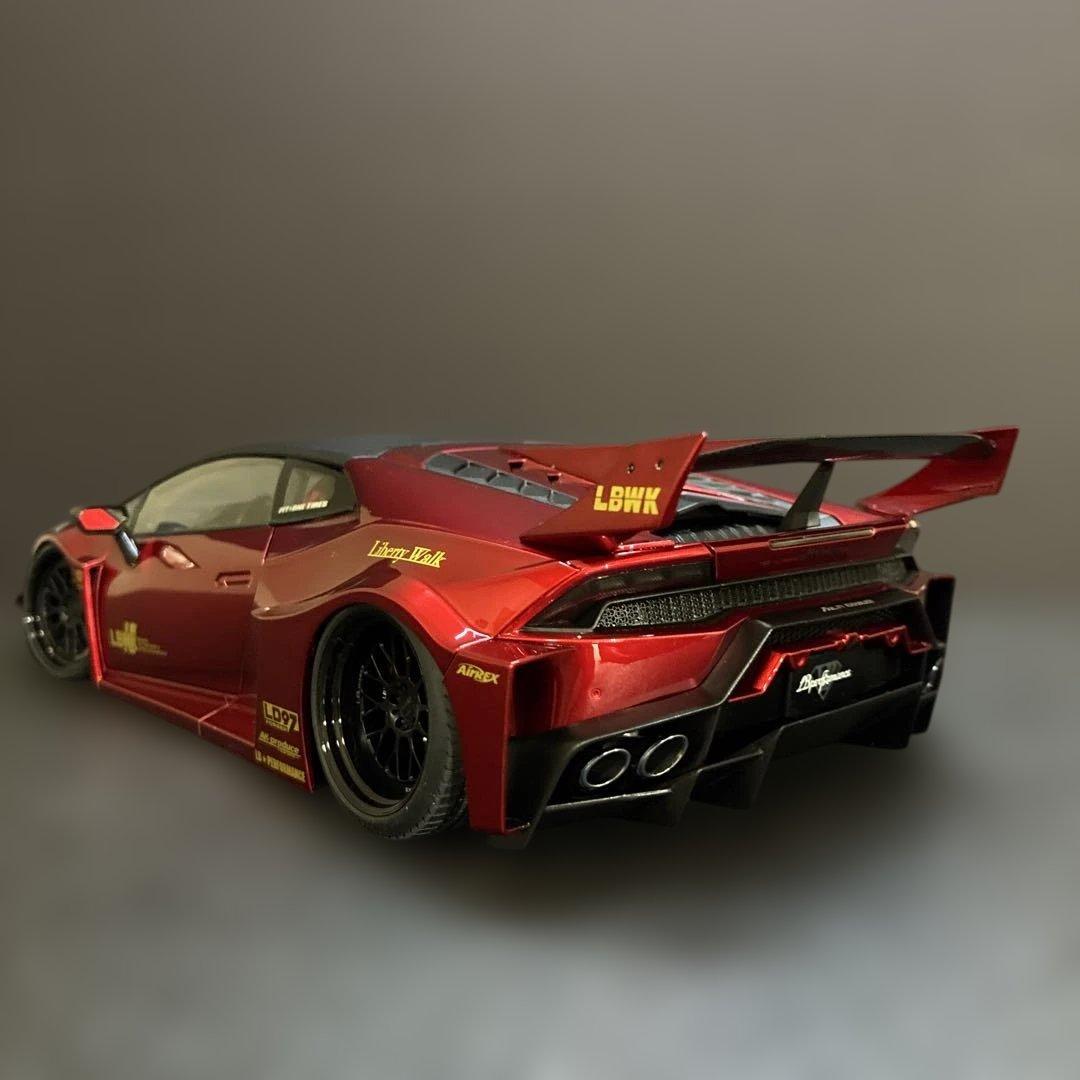 027 ランボルギーニ ウラカン リバティウォーク仕様1/18スケール ミニカー