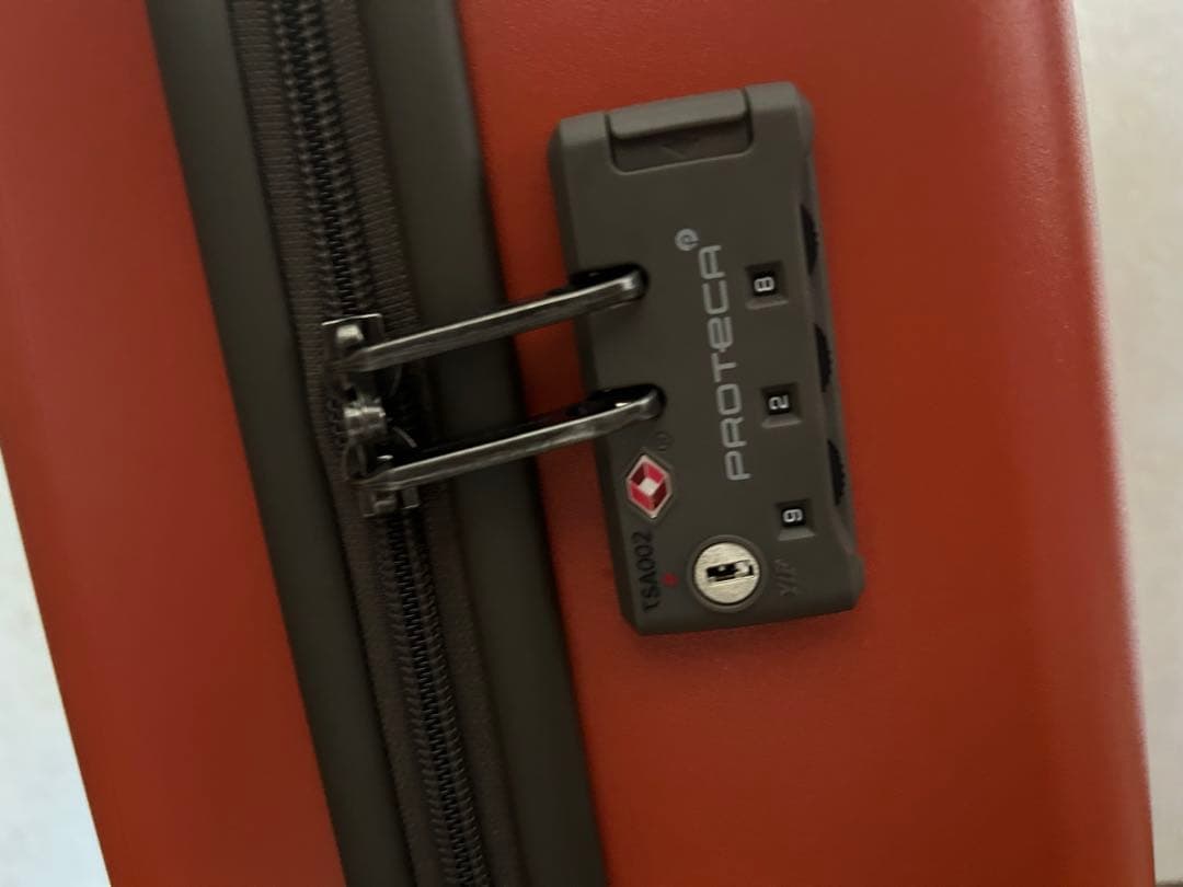 極美品　プロテカ　フクラティ　機内持込可　4輪　スーツケース