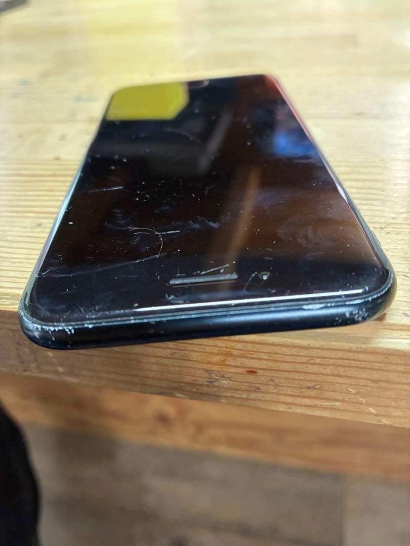 iPhone SE 第3世代　64gb ブラック