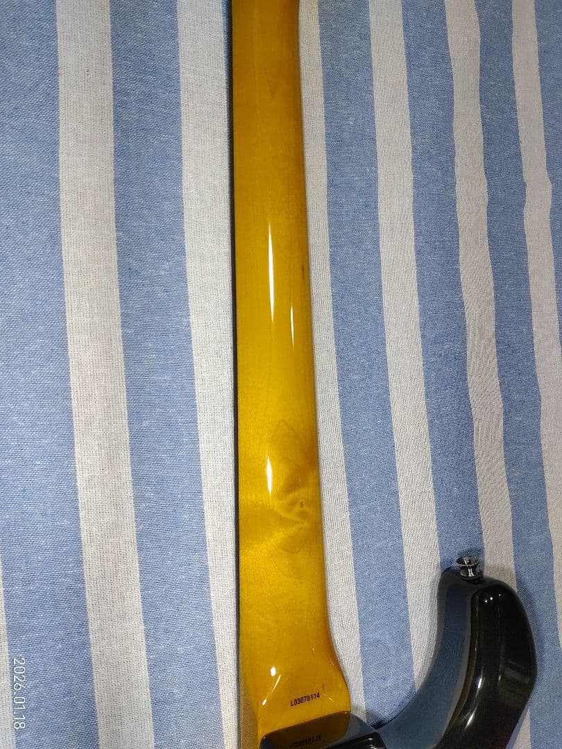 Laid BackブランドのストラトタイプギターST400 3TSまずまずキレイ