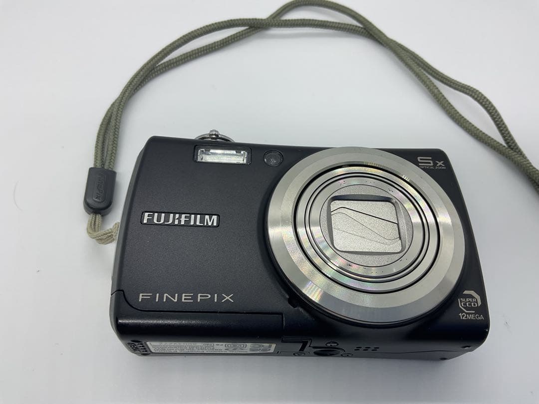 FUJIFILM FinePix F100fd デジタルカメラ