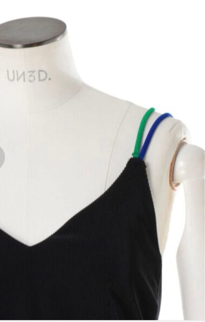 新品タグ付き UN3D アンスリード バックストラップオールインワン 水着