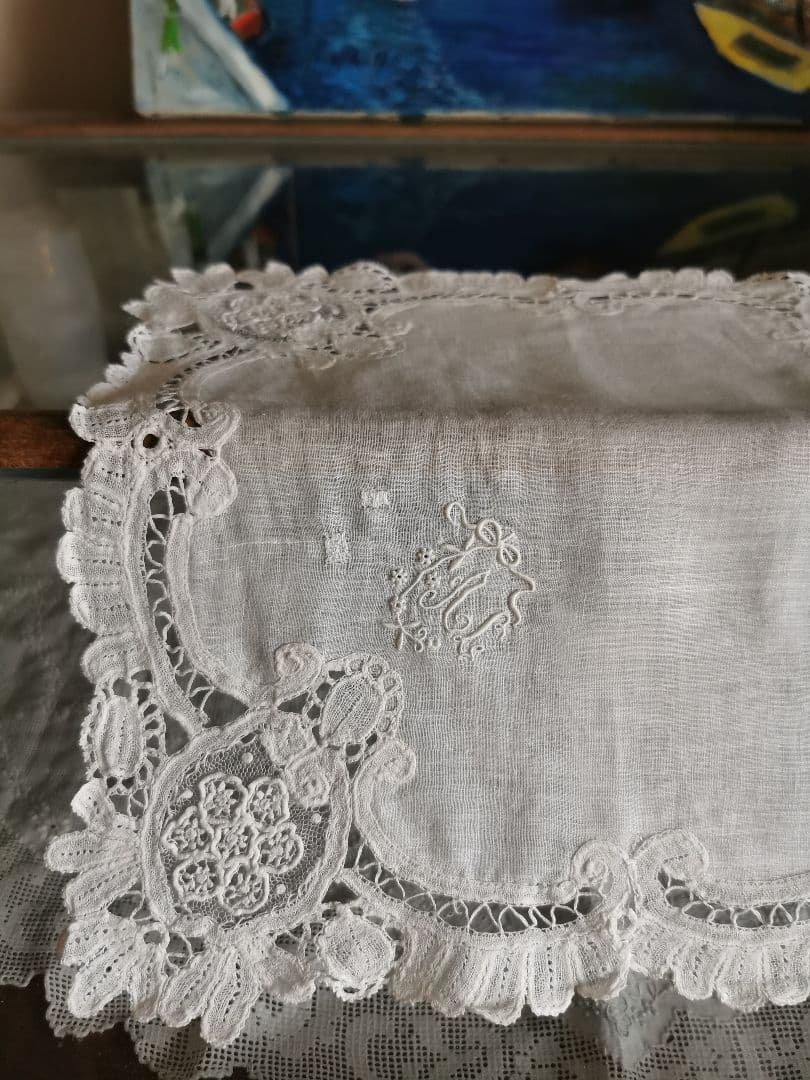 アンティーク ポワンドガーズ ブリュッセルデュセスレースハンカチ イニシャル刺繍