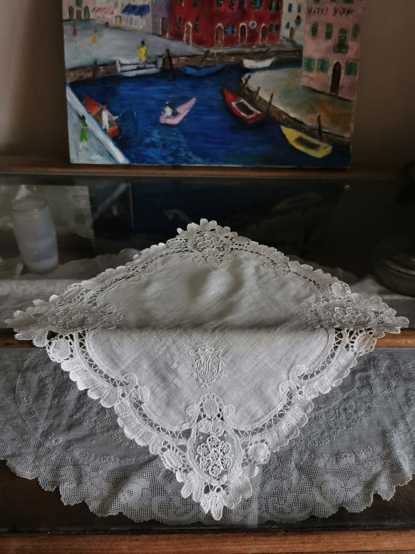 アンティーク ポワンドガーズ ブリュッセルデュセスレースハンカチ イニシャル刺繍