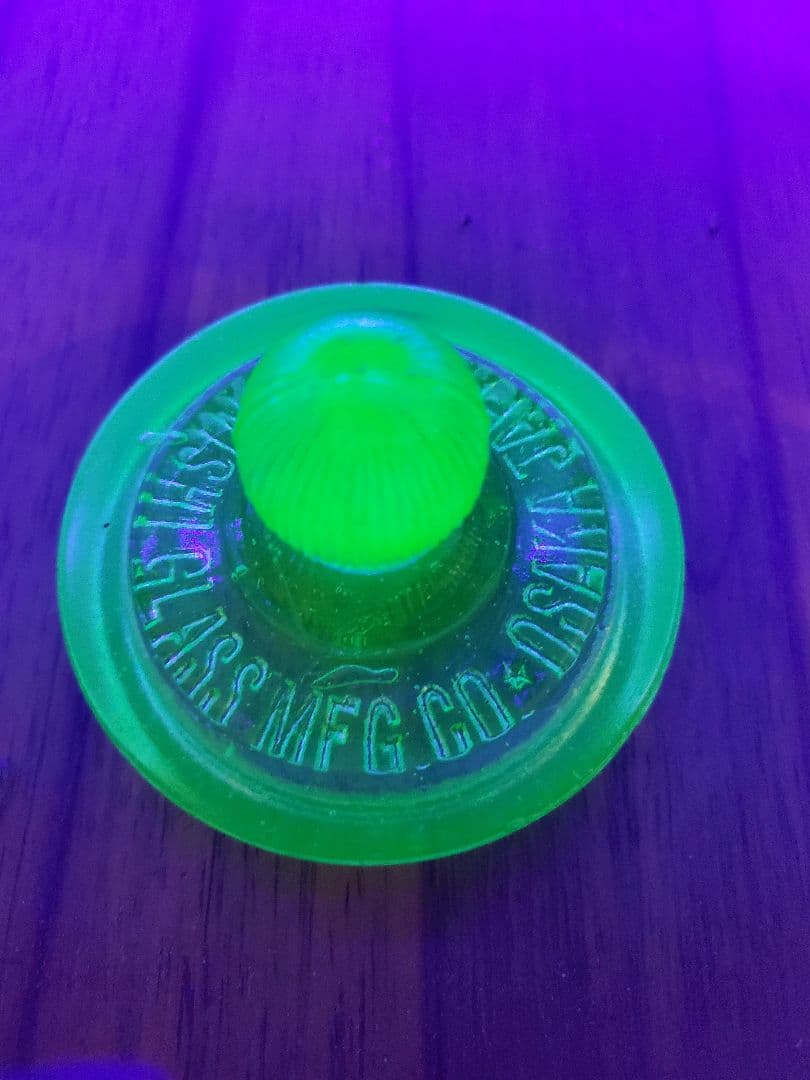 ウランガラスキャンディポット