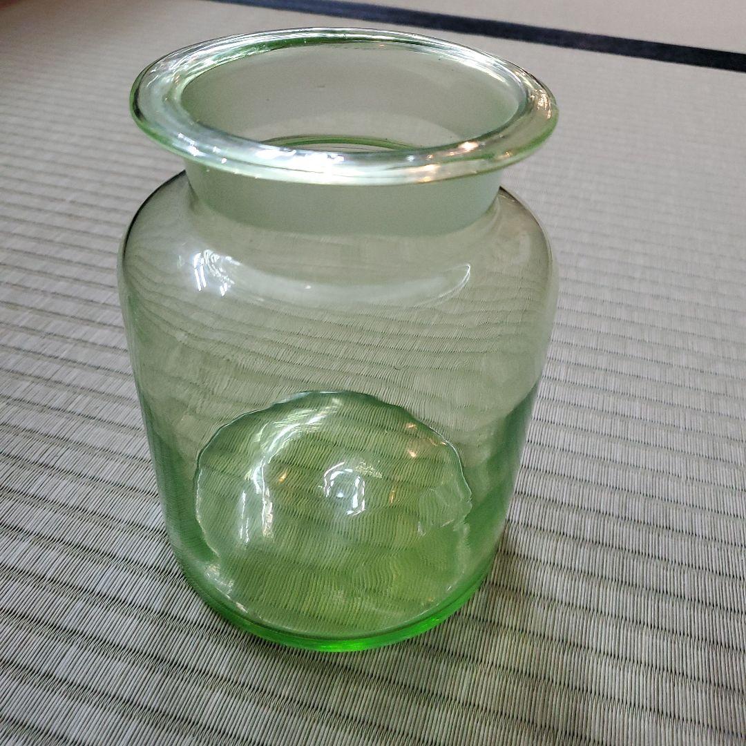 ウランガラスキャンディポット