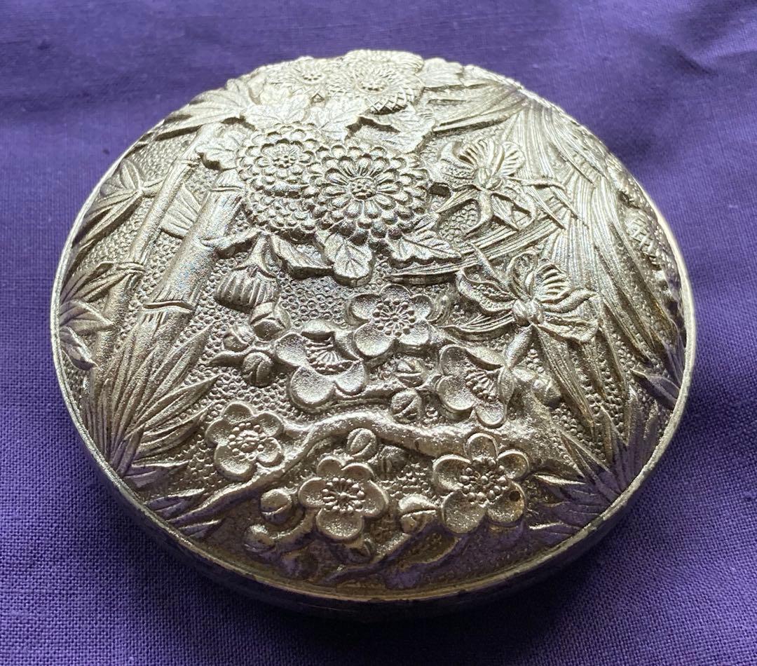 大幅値下げ‼️ 美品！　瑞両　金属製香合　菊・笹・梅など精緻な柄物