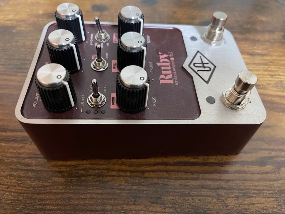ギター UNIVERSAL AUDIO UAFX RUBY
