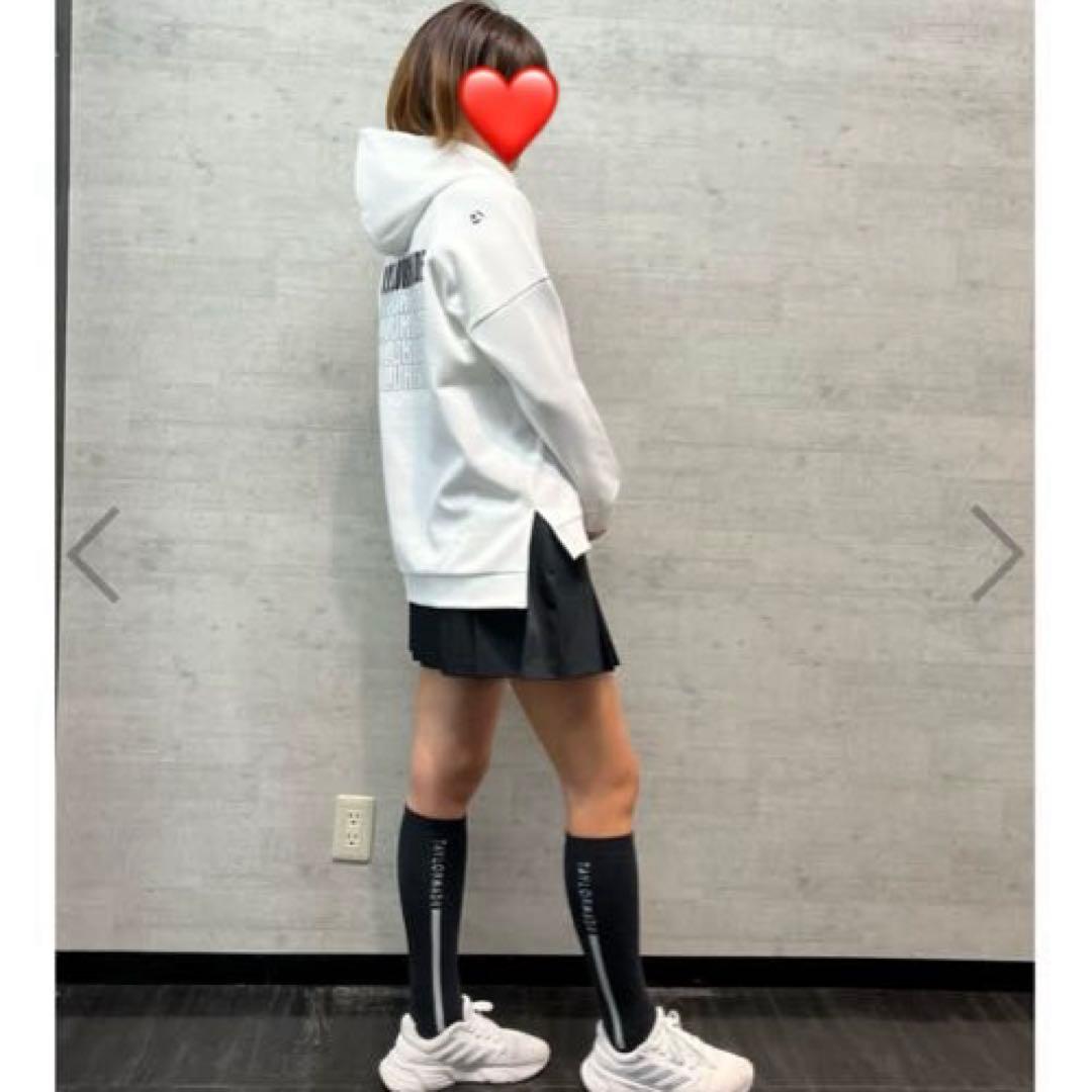 【TaylorMade】新品✨S フード付きロゴトレーナー　スリット付き　秋冬