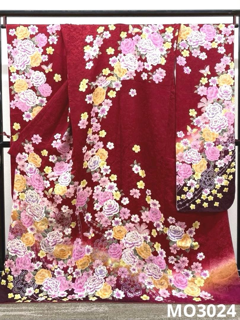 振袖 刺繍 銀彩 ストーン 牡丹 紋意匠 身丈169cm 撥水加工済