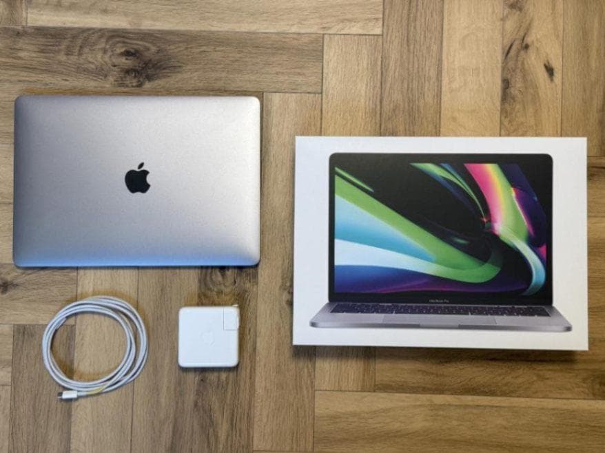 MacBook Pro 13インチ 2022 M2/8GB/256GB