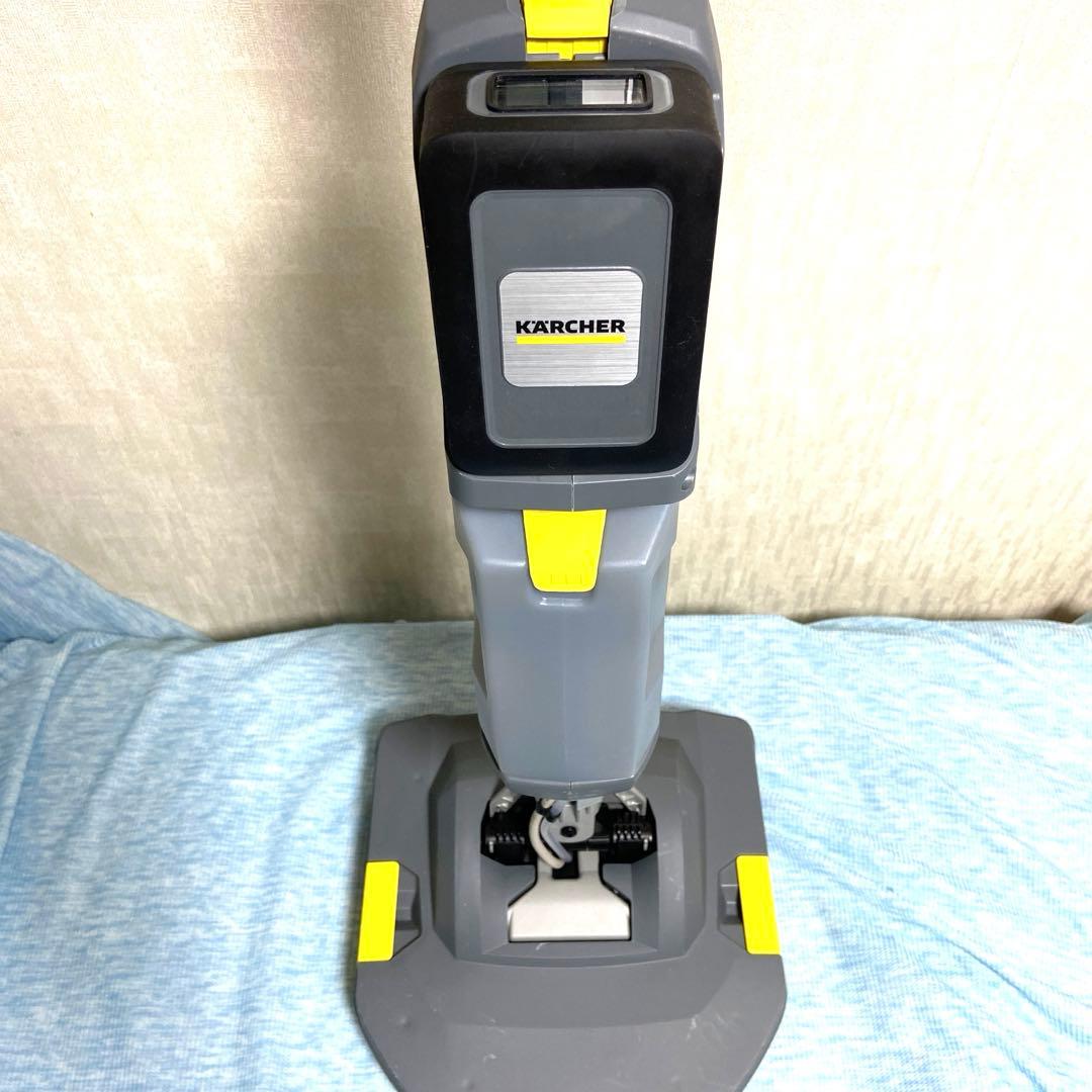 【美品】ケルヒャー 業務用手押し式床洗浄機 急速充電器 バッテリー2コセット