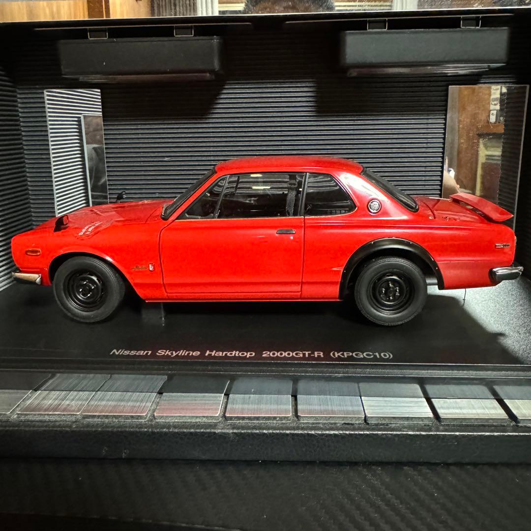 激レア未展示品 オートアート 1/18 スカイライン 2000 GT-R 赤