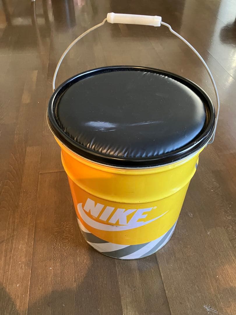激レア　非売品　ナイキNIKE ペール缶　直径30cm 高さ37cm