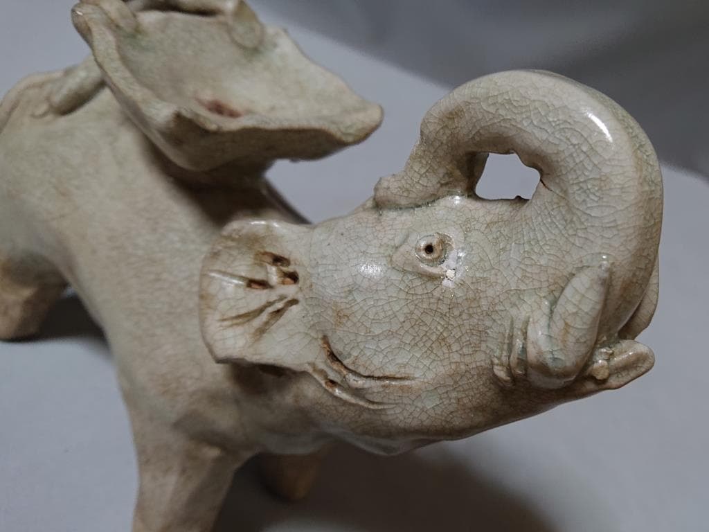 コレクター収集　タイ　スンコロク　青磁　象形燈火台　14～15世紀