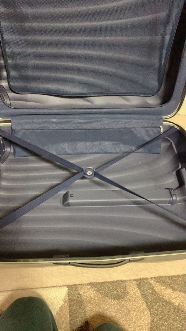 samsonite スーツケー スグレー 大容量軽量 4輪TSAロック
