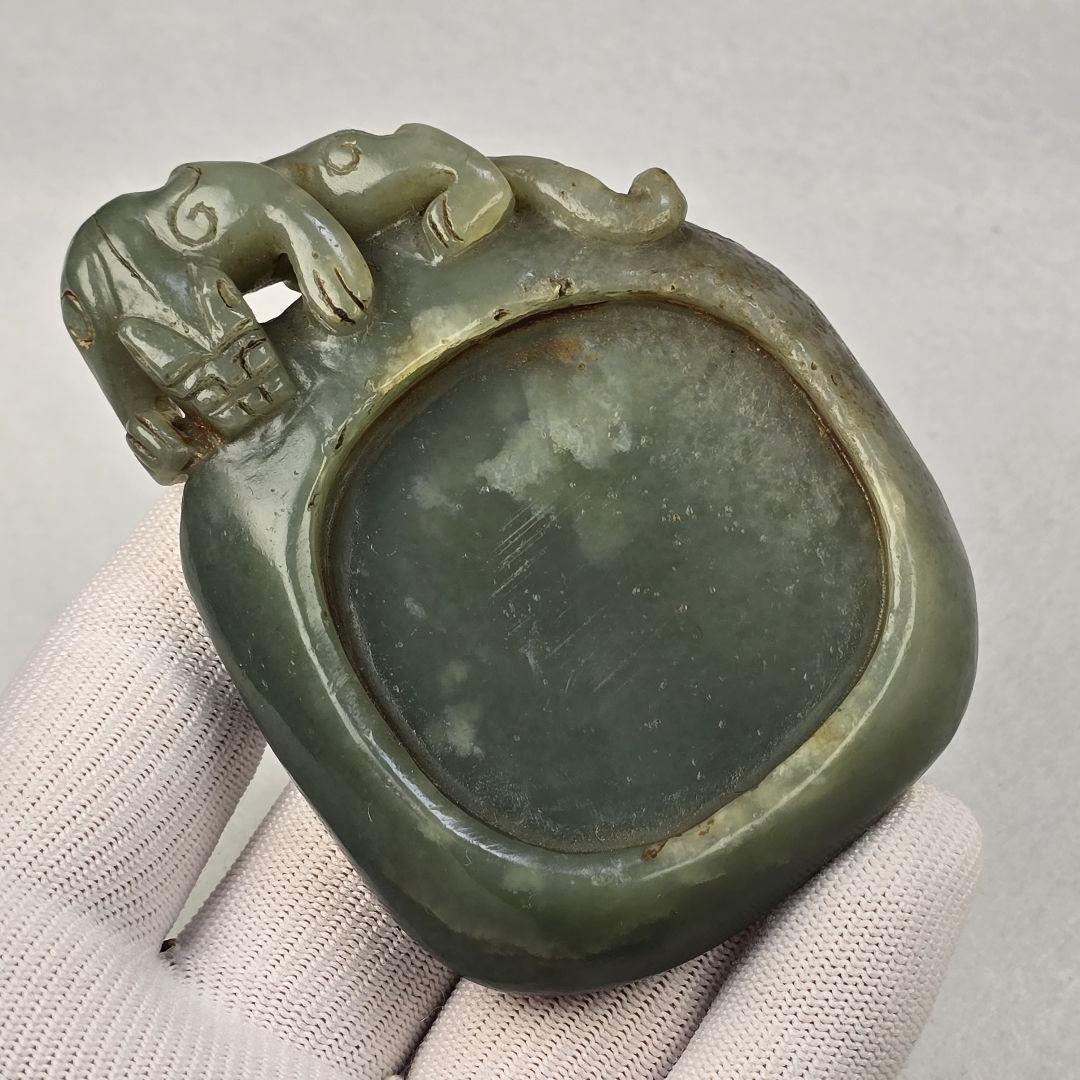 古文房具 本物和田玉 原石 手彫 清代 蟠螭出郭紋 筆添 玉硯 置物 文鎮