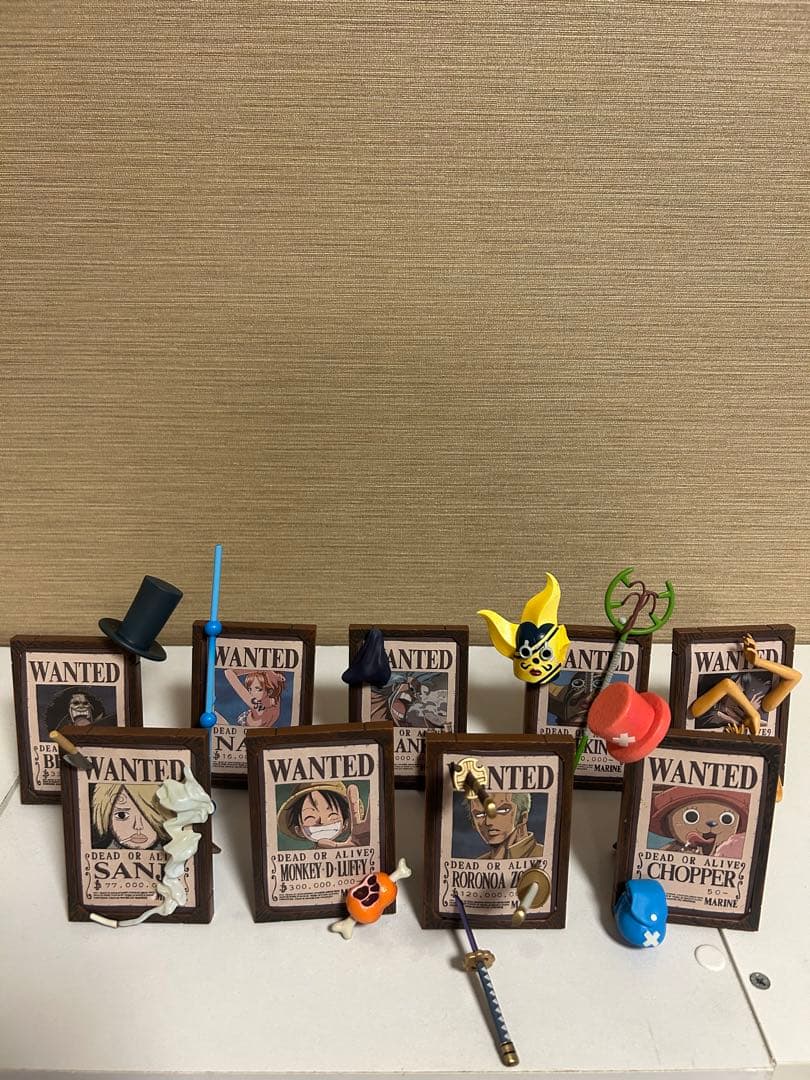 ワンピース　手配書フレームコレクションフィギュア　9種類