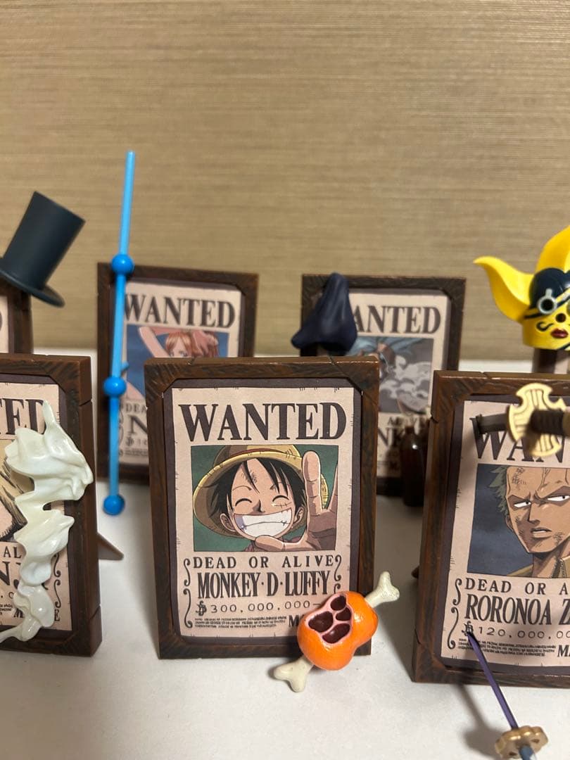 ワンピース　手配書フレームコレクションフィギュア　9種類
