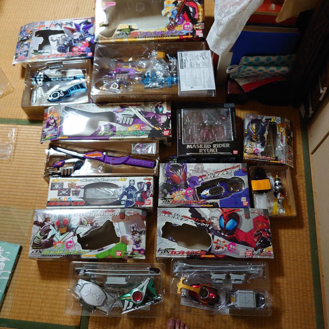 バンダイ 仮面ライダーカブトゼクターシリーズ 龍騎も有 開封済みほぼ未使用