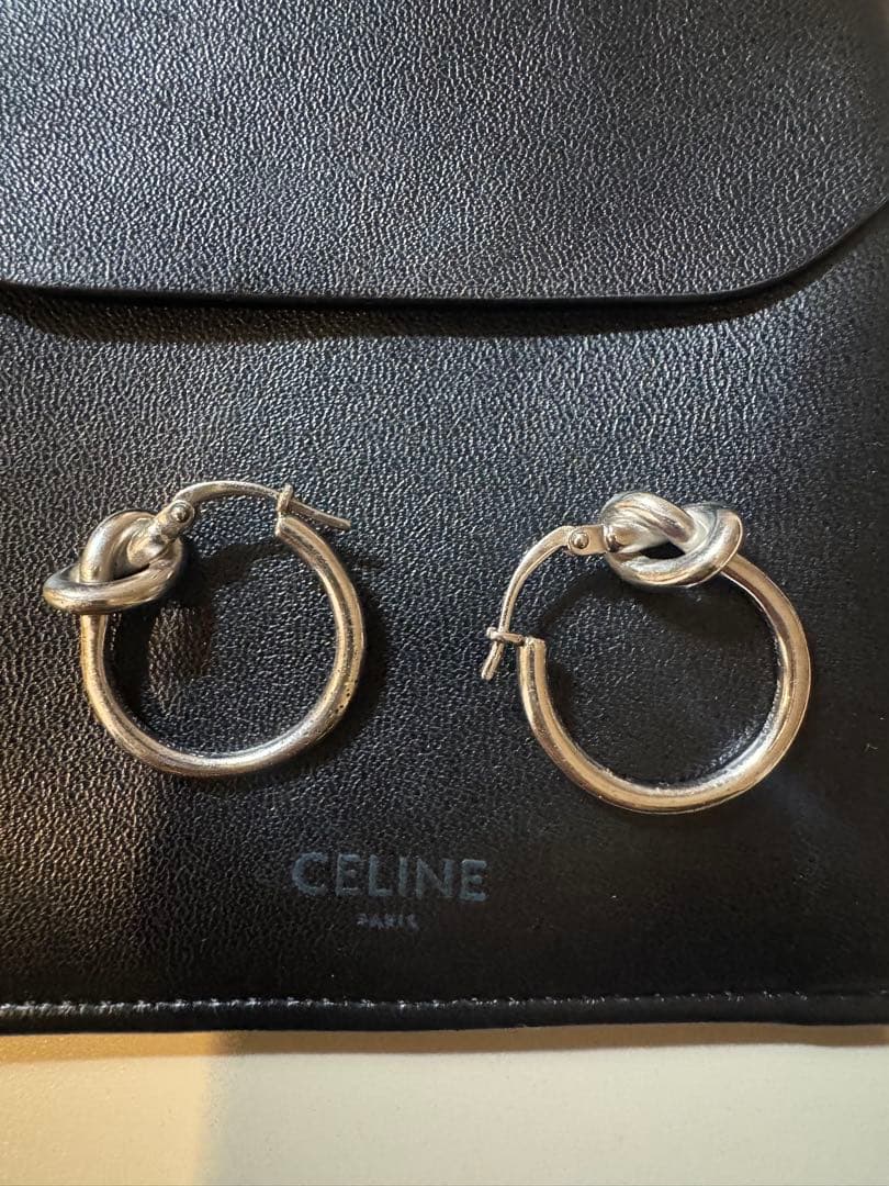CELINE セリーヌ ノット スモールフープピアス