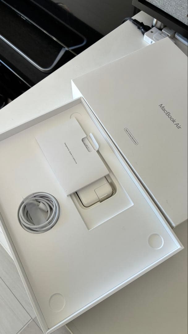 新同豪華オマケMacBook Air M1 8GB 256GBバッテリー99%