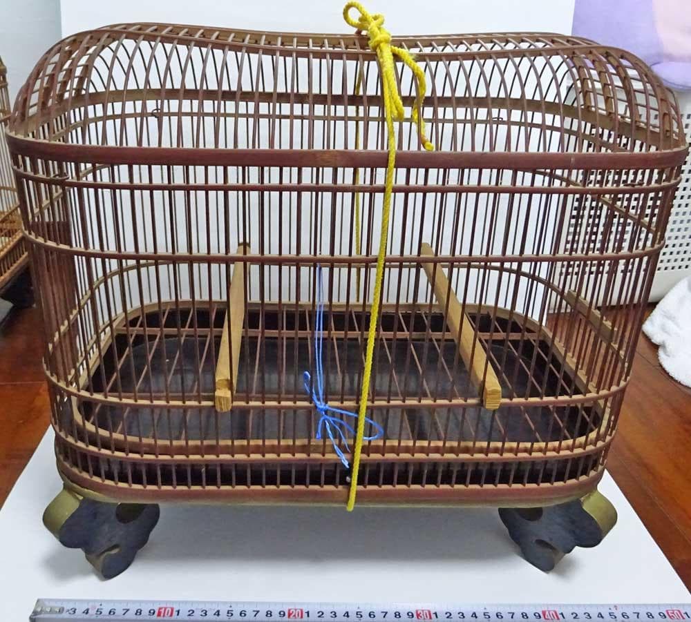 鳥籠ハンドメイド竹製鳥かご横45cm✕縦30cm奥行き28cmくらい止まり木付き