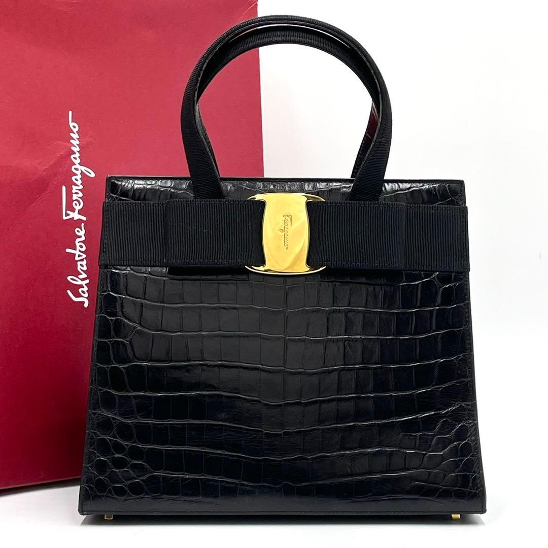 美品● フェラガモ ハンドバッグ ヴァラリボン 金具 クロコ ブラック レザー