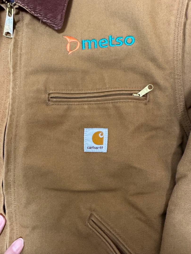 Carhartt デトロイトジャケットDmetso刺繍
