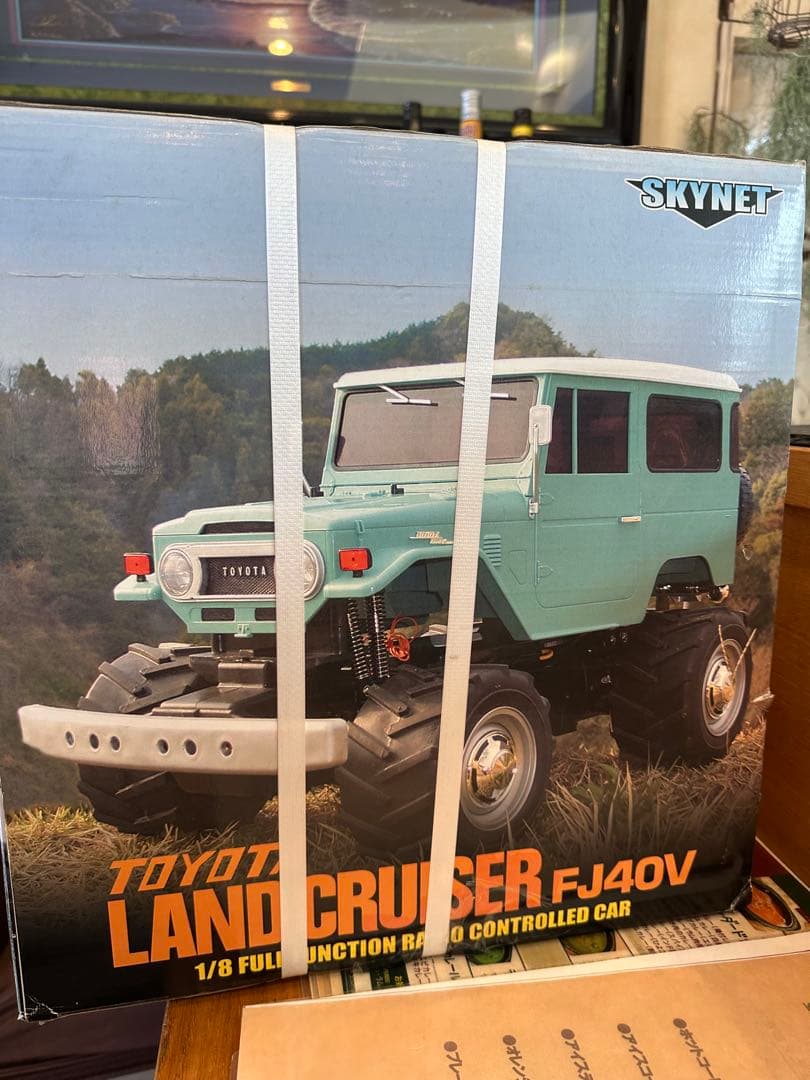 トヨタ　ランドクルーザー　FJ40V 1/8 RCカー