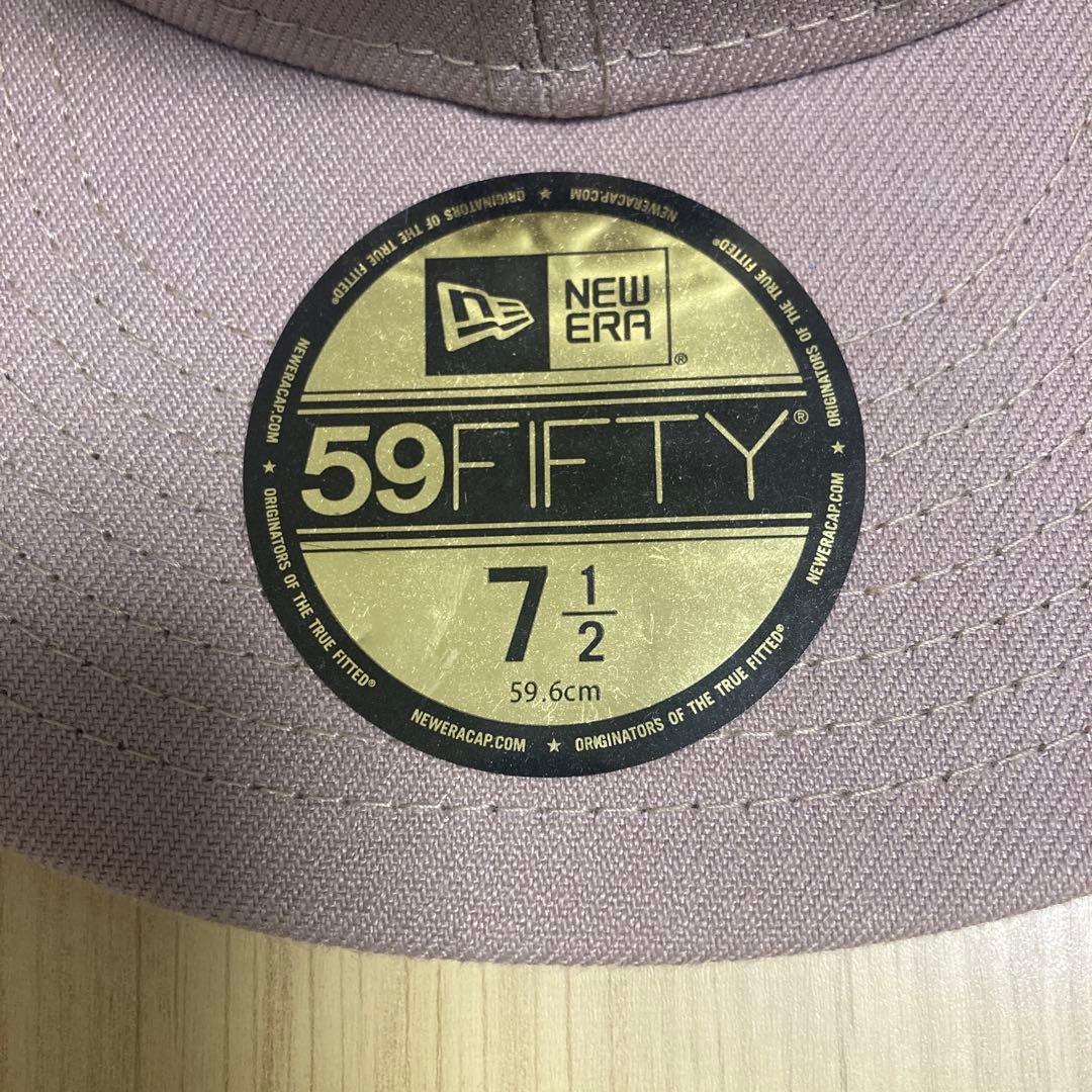 ハルノ　美品Stüssy 59FIFTY ベージュ キャップ 7 1/2