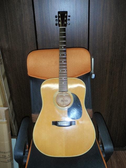 Morris アコースティックギター　Ｗ-18　程度良い　音も良い