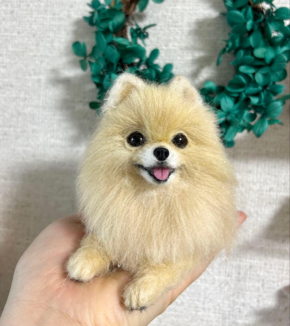 羊毛フェルト　にこにこポメラニアン　クリーム