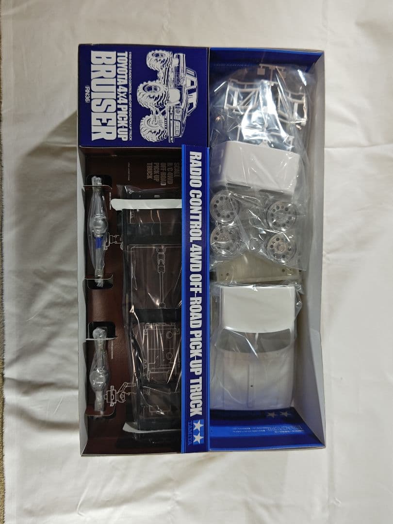 TAMIYA ハイラックス　ブルーザー(RN36)　未組立