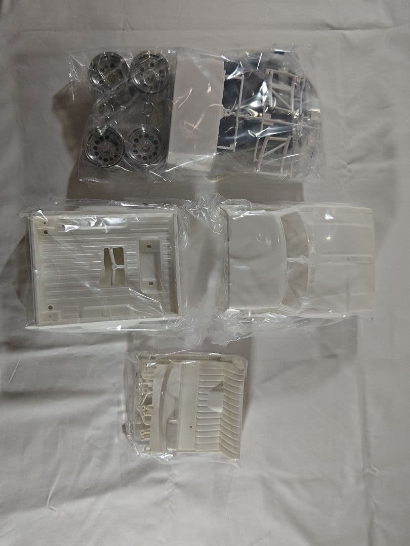 TAMIYA ハイラックス　ブルーザー(RN36)　未組立