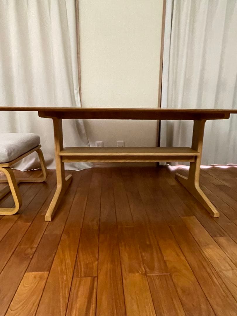 無印　リビングでもダイニングでもつかえるテーブル・４・オーク材