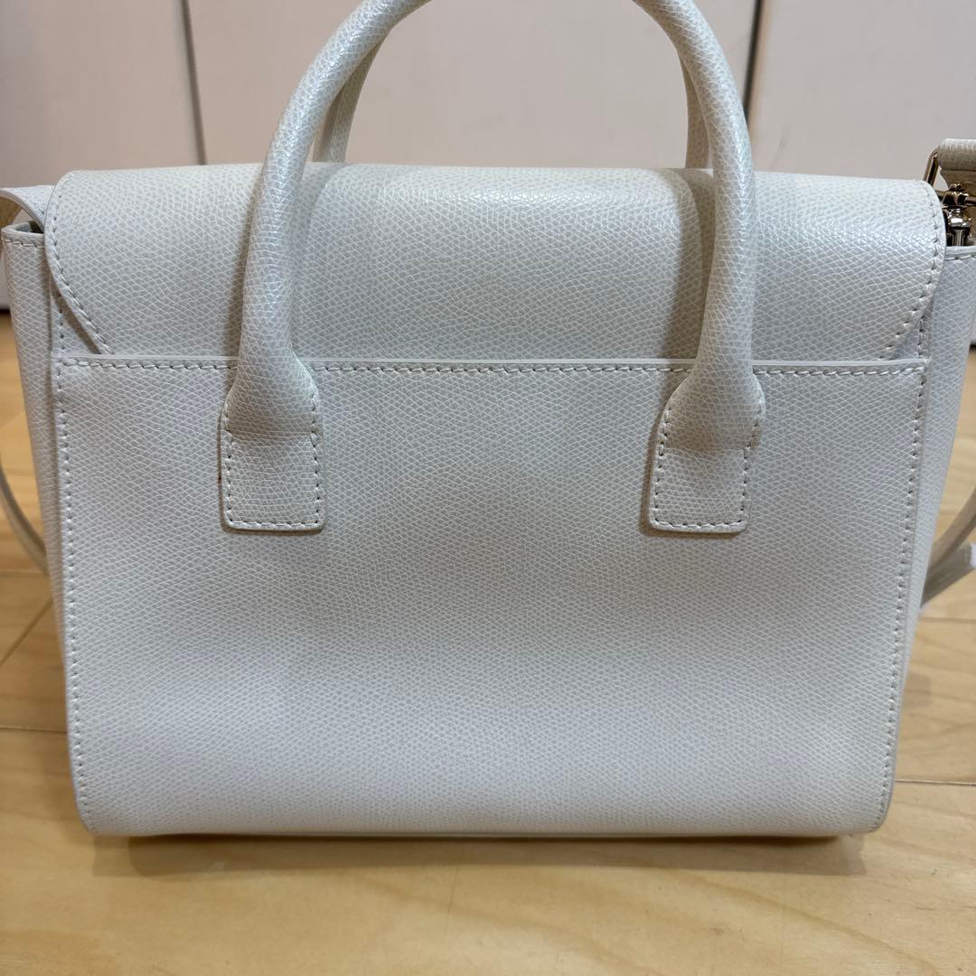 FURLA ホワイト　ショルダーバッグ
