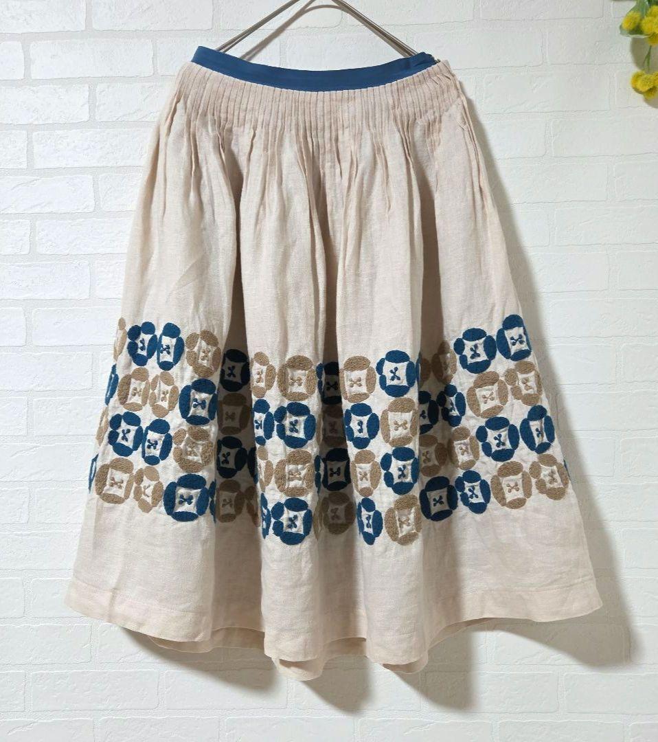 【mina perhonen　ミナ ペルホネン】　刺繍　リネン　スカート　タック