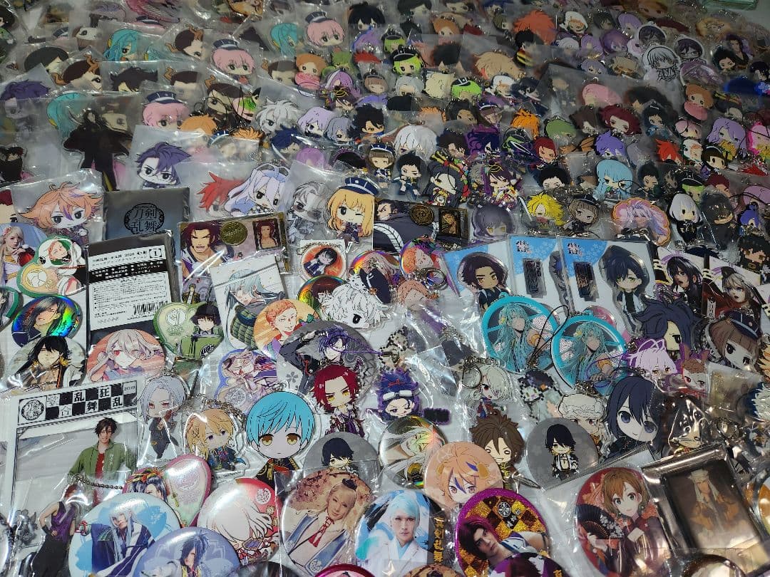 680点以上 刀剣乱舞 グッズ まとめ売り 缶バッジ ラバスト アクスタ等